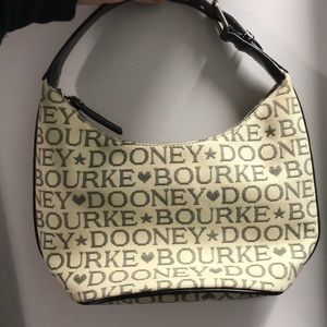 Dooney and bourke pocketbook